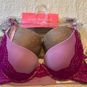 2 Beautiful sexy Isaac Mizrahi bras